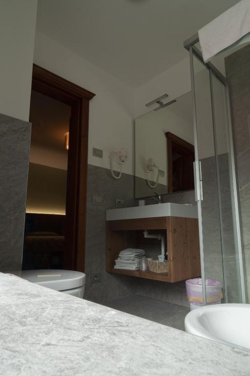 Koupelna v ubytování Albergo Antelao