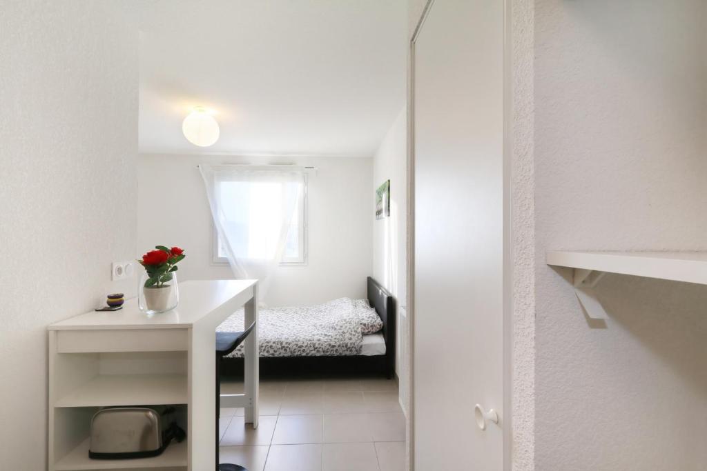 Studio Gare St Roch 2ème - Air Rental - Studio