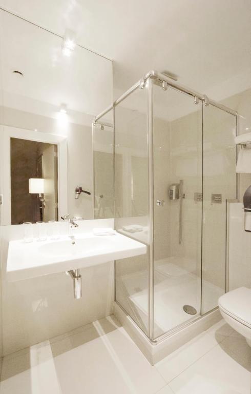 Hotel The Neufchatel - Resim 3