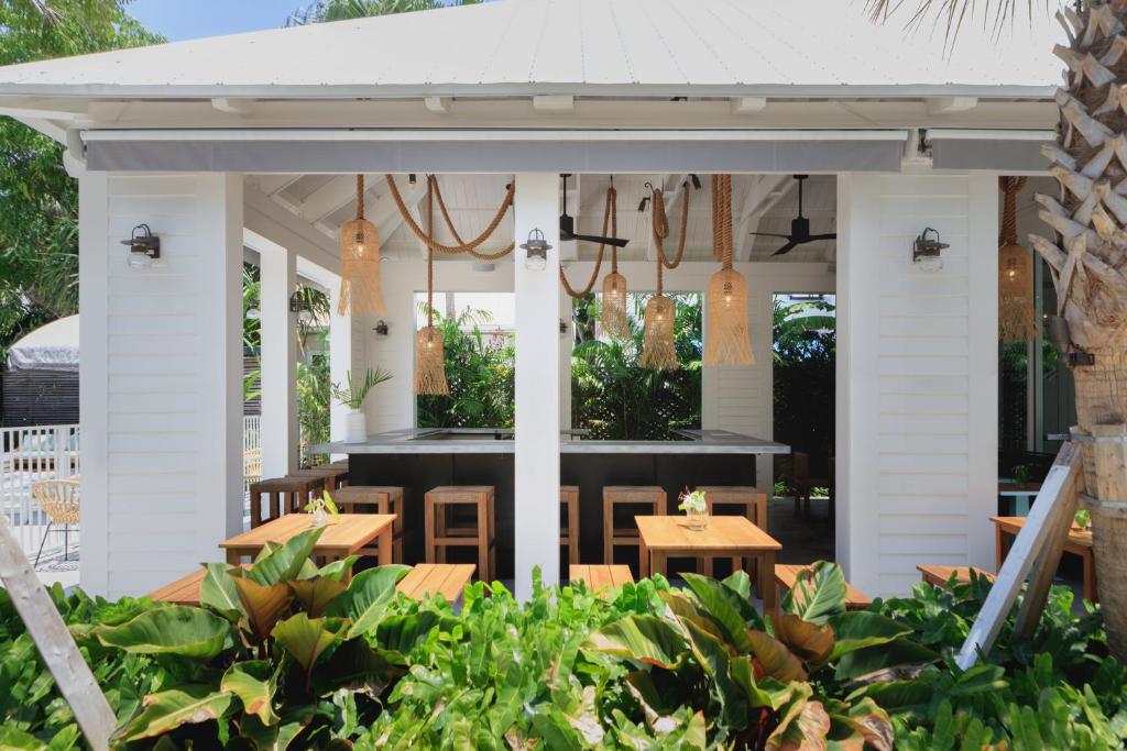 Aed väljaspool majutusasutust Winslow's Bungalows - Key West Historic Inns