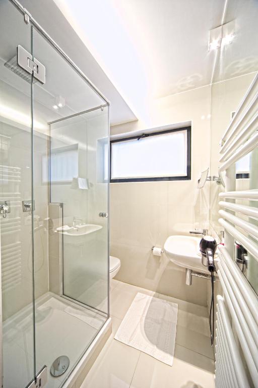 Hotel The Neufchatel - Resim 8