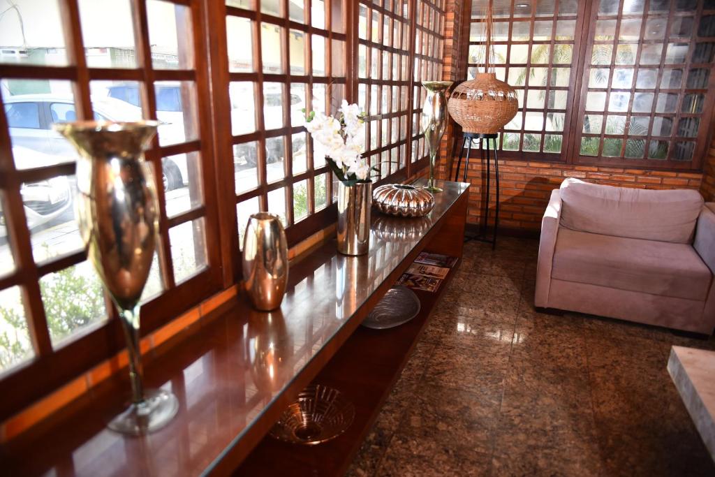  Manos Royal Hotel
