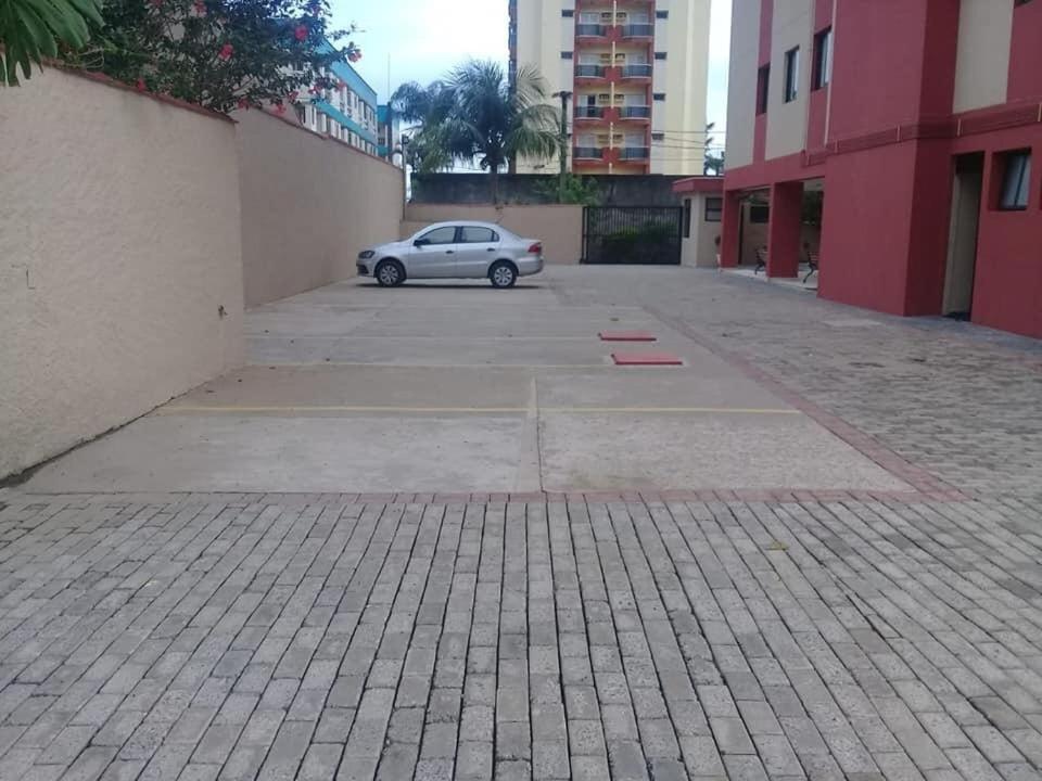  Apto Massaguaçu - uma quadra da praia
