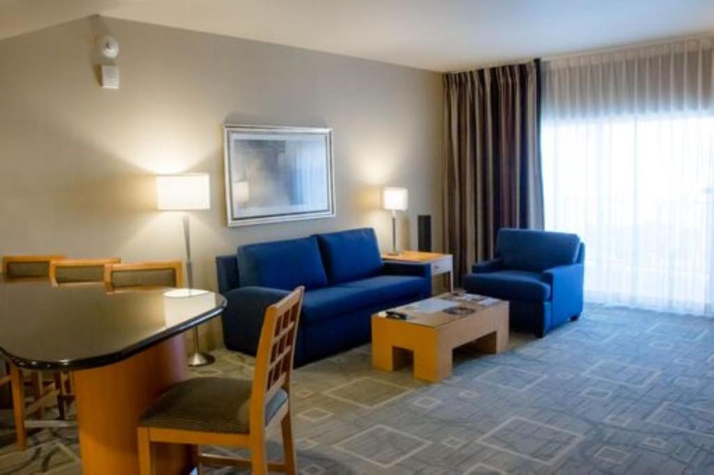 Posezení v ubytování The Platinum Hotel