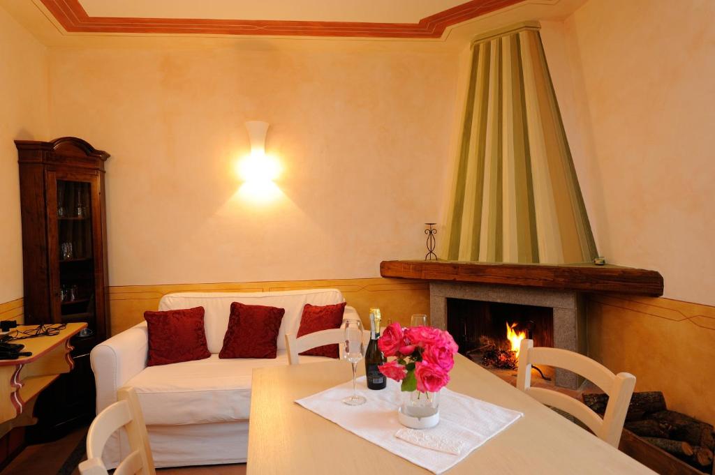 Łóżko lub łóżka w pokoju w obiekcie Torre Del Nera Albergo diffuso & Spa