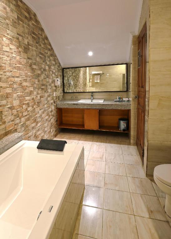 Koupelna v ubytování Puri Saron Hotel Seminyak