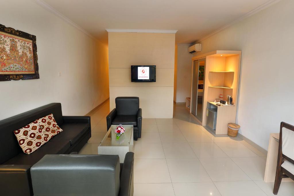 Posezení v ubytování Puri Saron Hotel Seminyak
