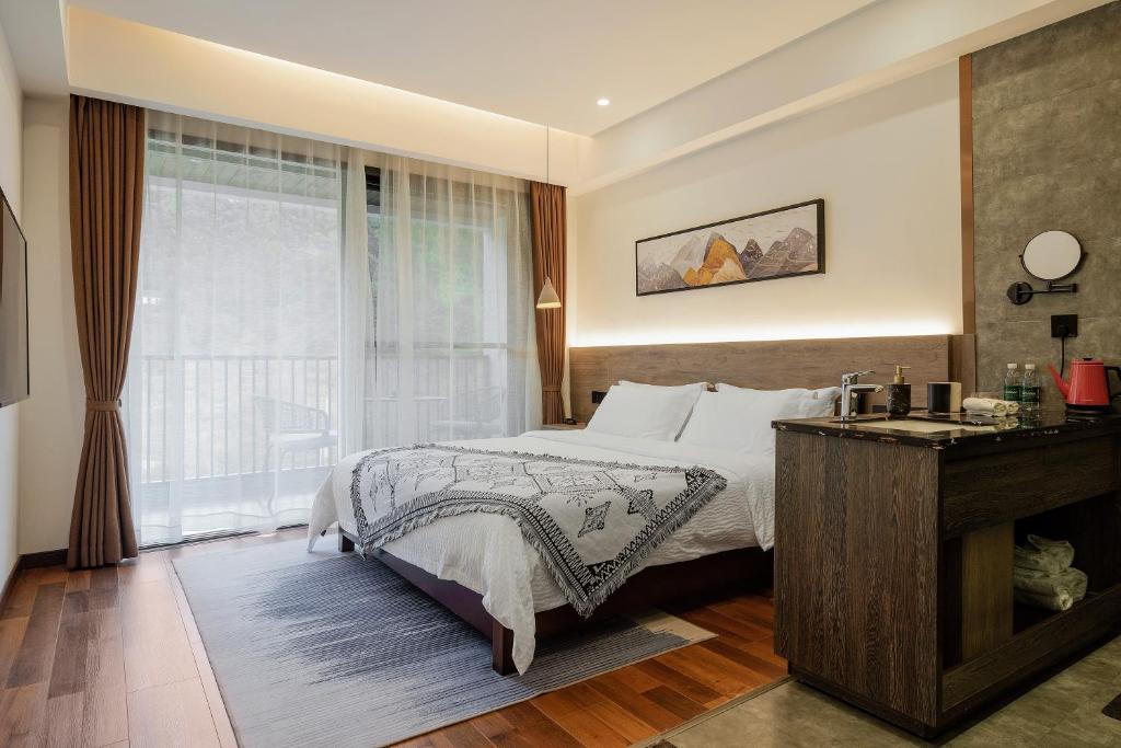 Whispering Mountains Boutique Hotel - 耳语山 - 双人房间，山景