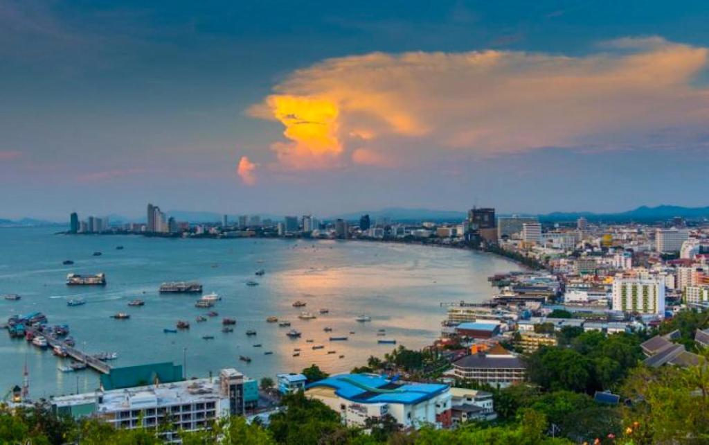 Vogue Pattaya Hotel - Resim 9
