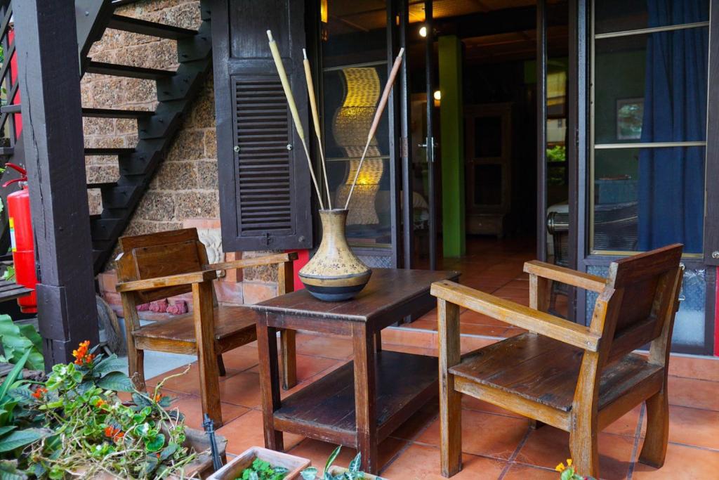 The Riverside Guest House - 2