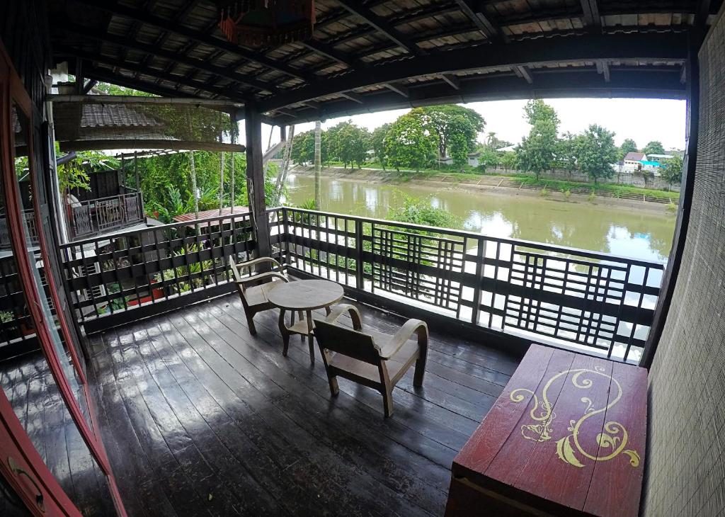 The Riverside Guest House - Superior Double Room With River View