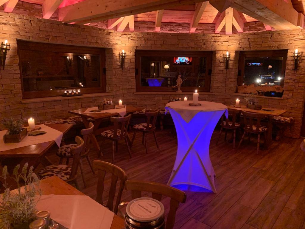 Restaurace v ubytování Hotel Alpenhof