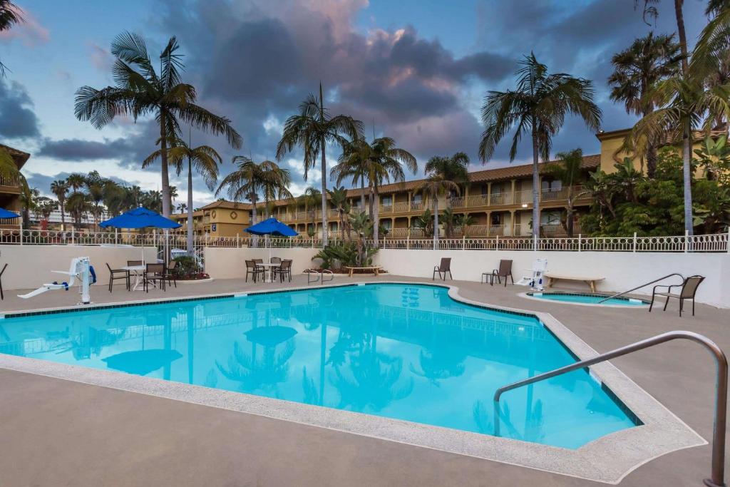Wyndham Garden San Diego near SeaWorld photo