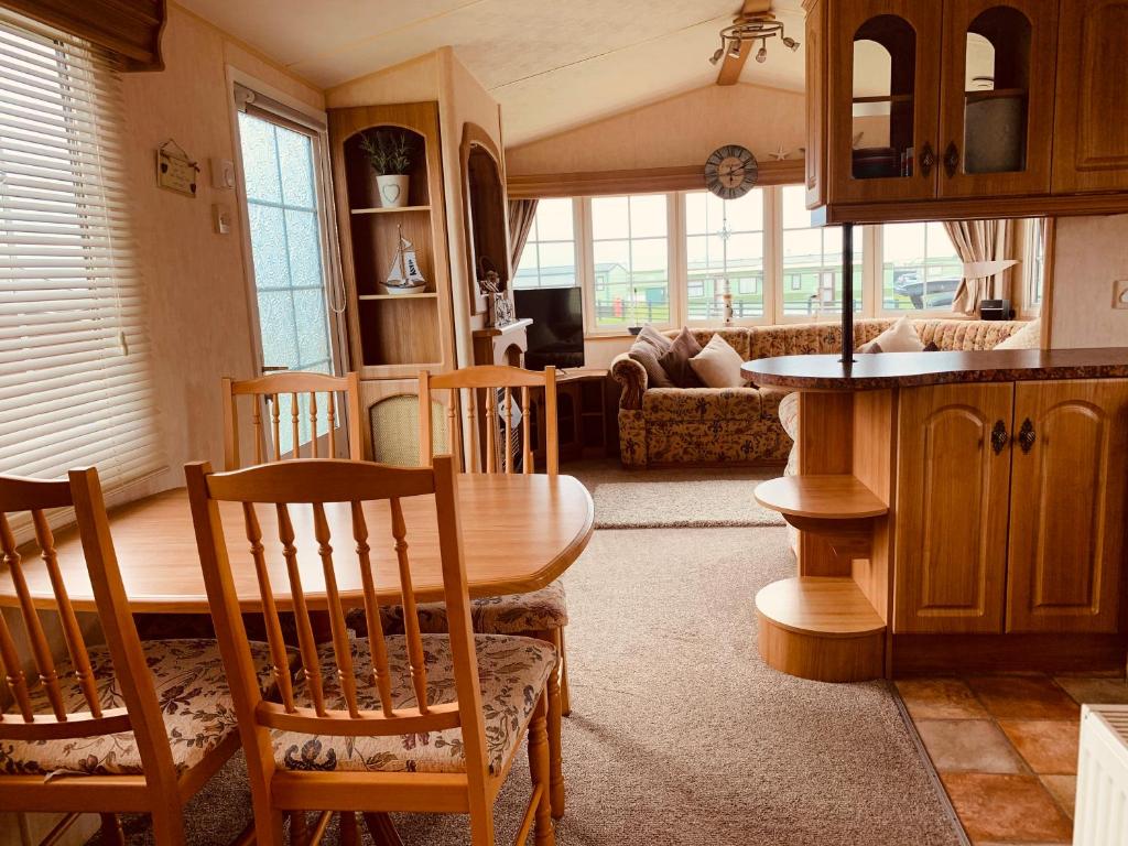 Kuchyň nebo kuchyňský kout v ubytování 157 Amour Caravan