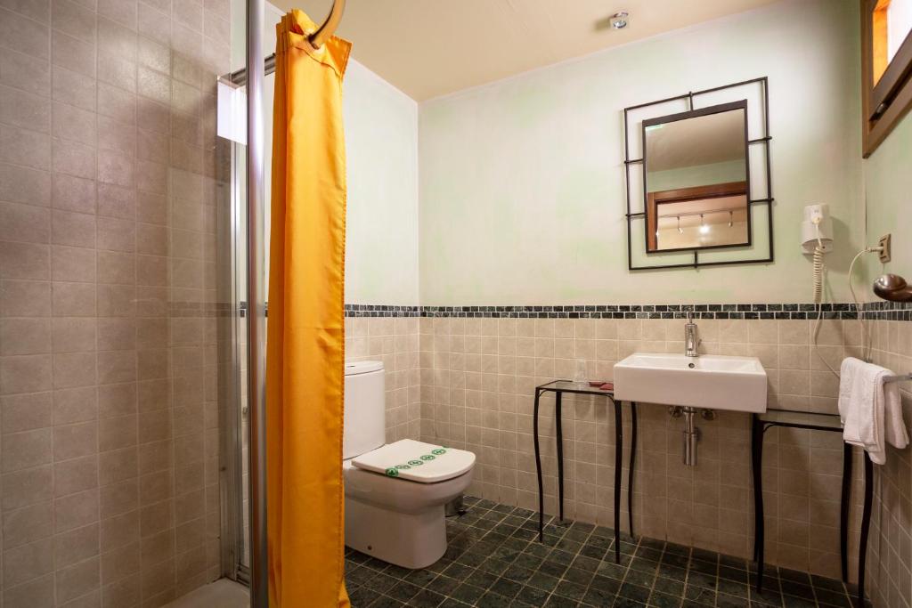 Koupelna v ubytování Hostal Los Canteros