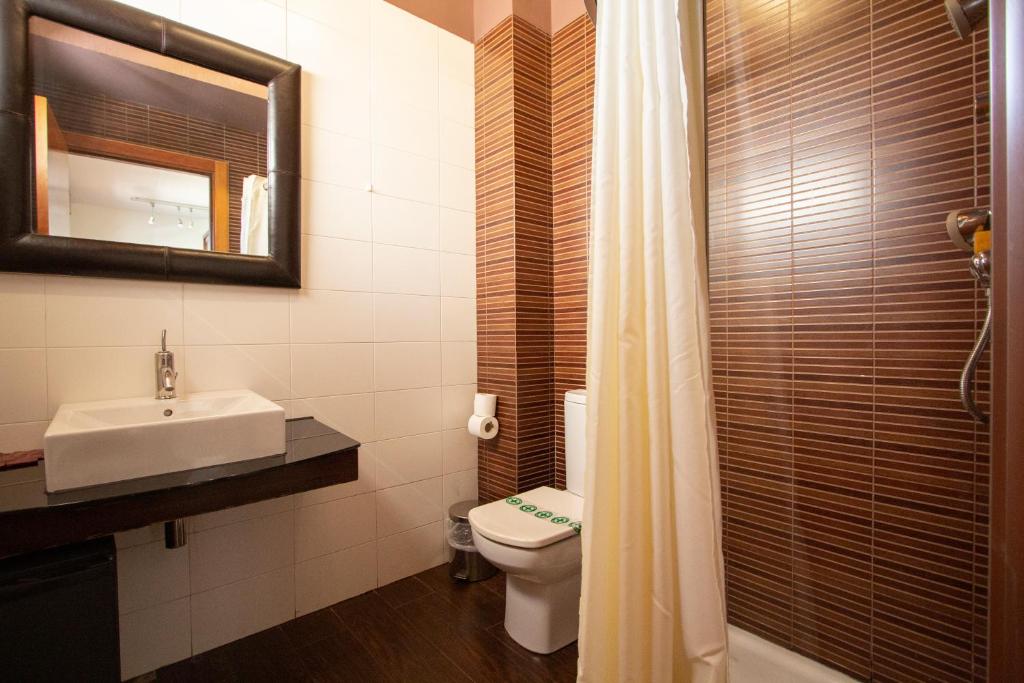Koupelna v ubytování Hostal Los Canteros