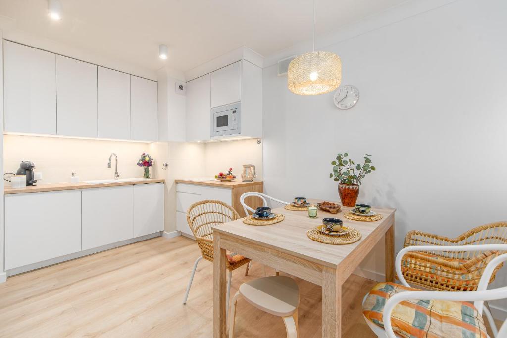 Kuchyň nebo kuchyňský kout v ubytování BellMi Apartamenty - Parking Gratis, Plaża 5min, Komfort i Relaks