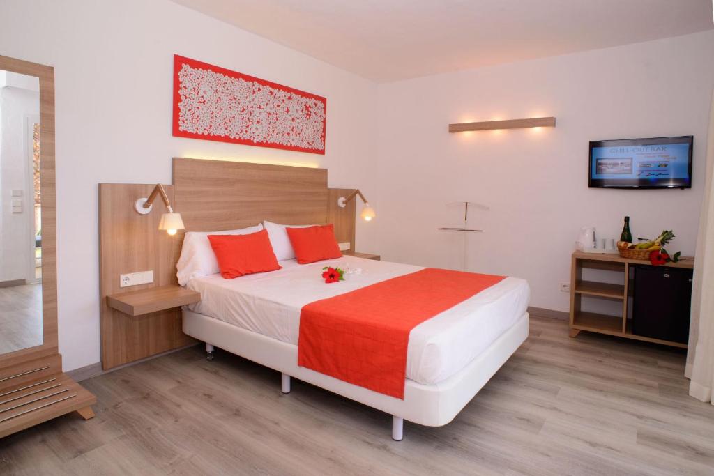 Cala Llenya Resort Ibiza - 
