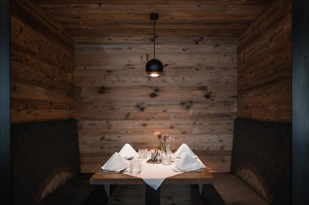 Fotografie z fotogalerie ubytování Hotel Gasthof Jochele v destinaci Falzes