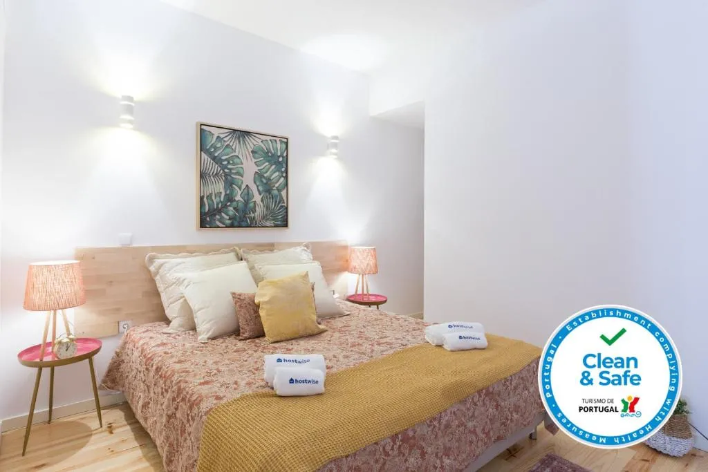 Spacious Bright Flat with Terrace by Host Wise, Porto, Portugal