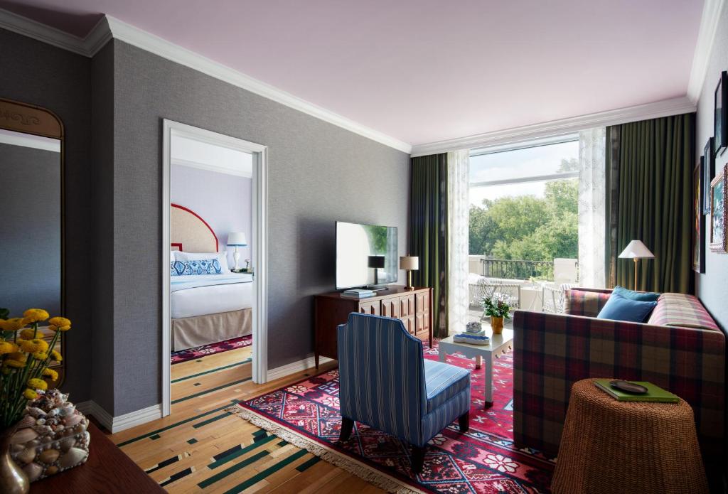 Graduate by Hilton Chapel Hill - Graduate King Suite