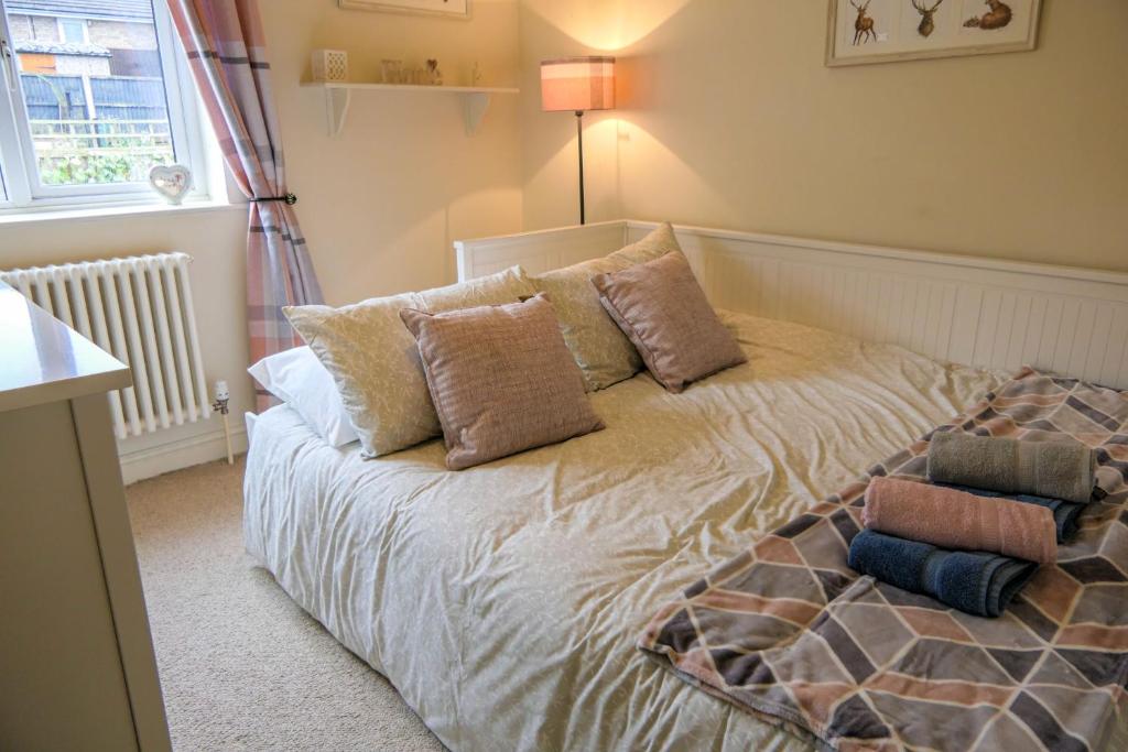 Dale Heights Fantastic family sized cottage near Ashbourne WITH HOT TUB