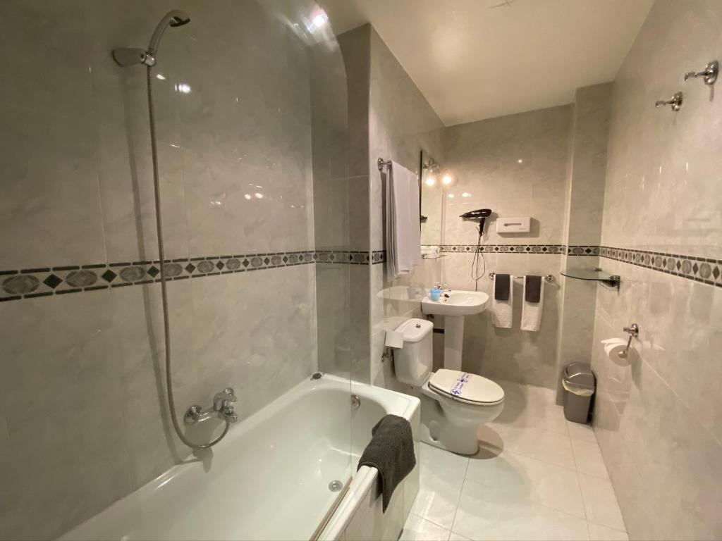 Koupelna v ubytování Hostal Concejo