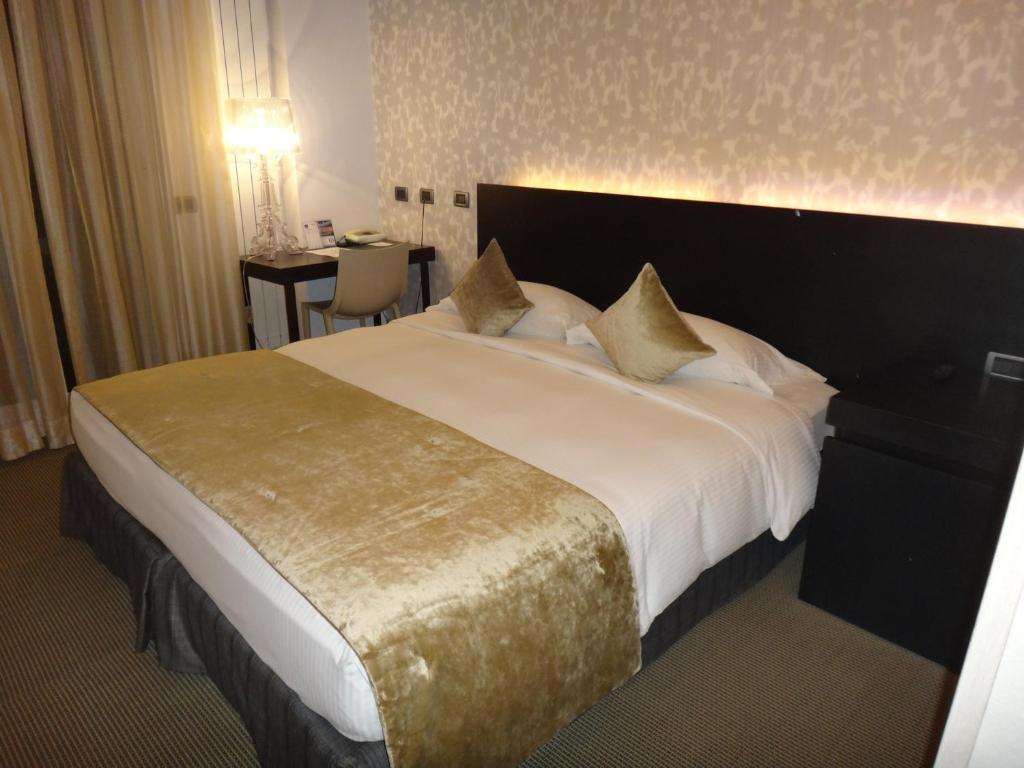 Hotel Ariston & Apartments - Double Or Twin Room