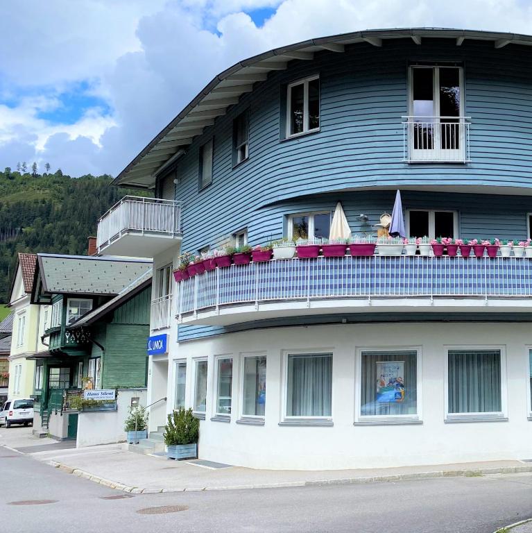 Budova, v ktorej sa apartmán nachádza