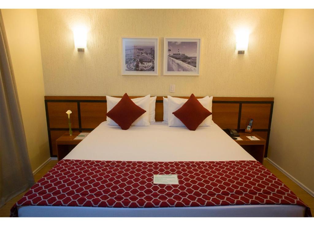  Leques Brasil Hotel Escola