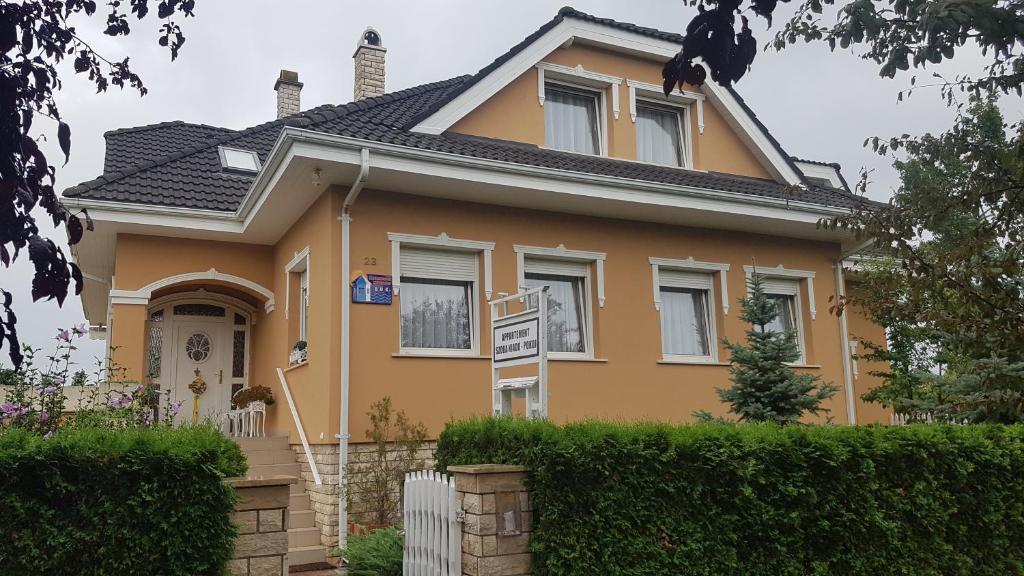 Budova, v ktorej sa apartmán nachádza