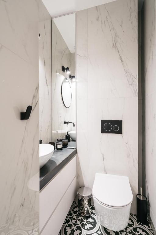Kúpeľňa v ubytovaní Papillon Apartment - LoftAffair