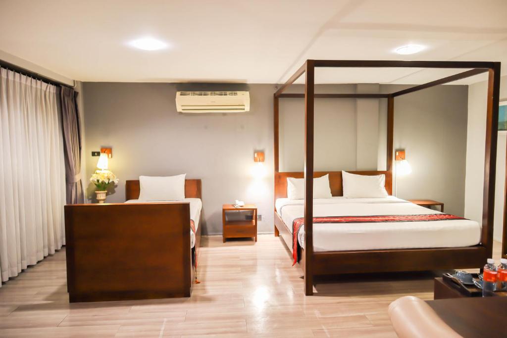 Big Tree Old Town Hotel - Resim 20