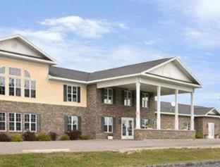 Days Inn by Wyndham Grayling - King Room - Pet-Friendly/Non-Smoking