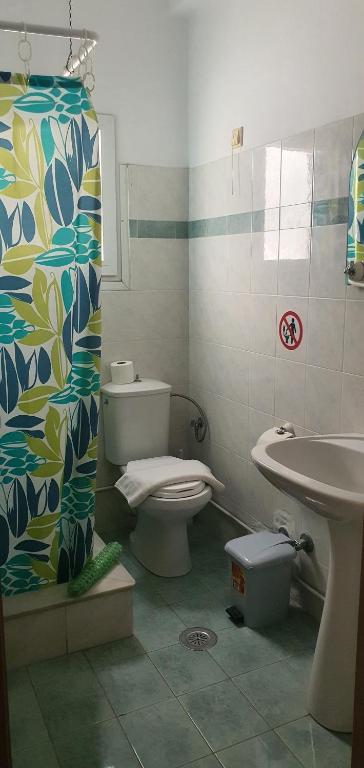 Koupelna v ubytování Artemis Hotel