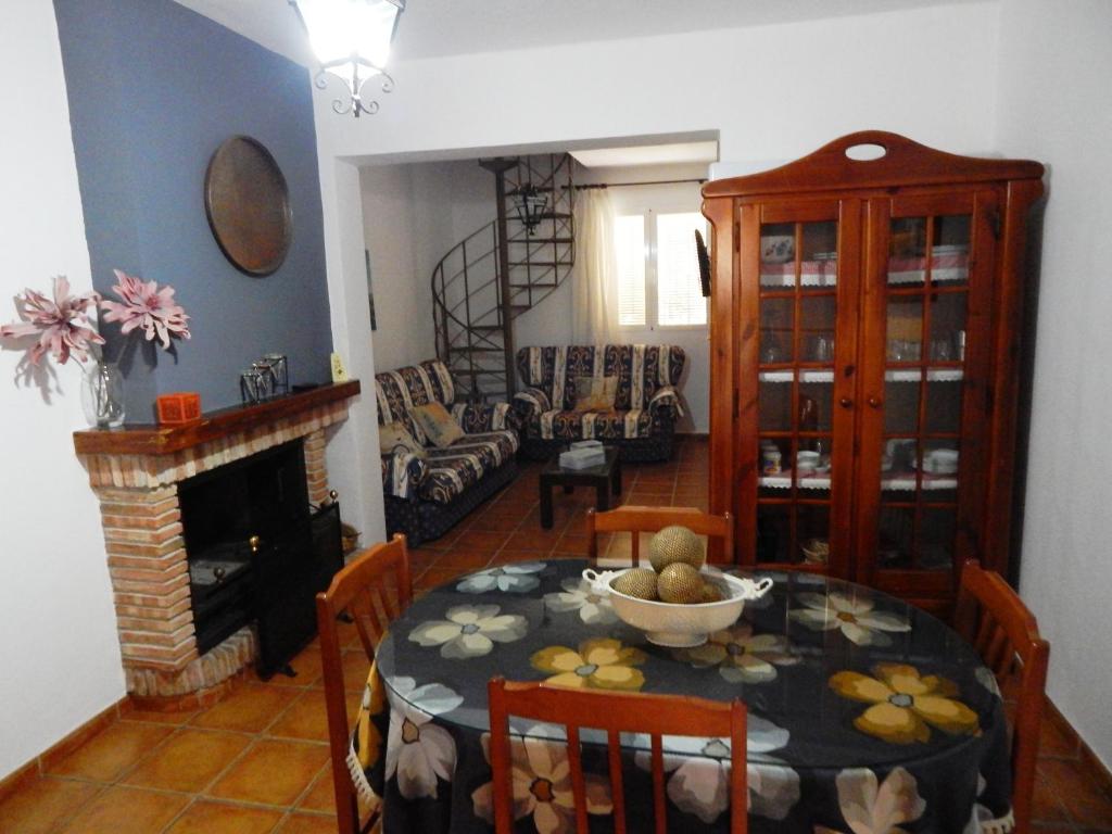 Fotografie z fotogalerie ubytování Villa María - Pista de Padel y Piscina v destinaci Baena