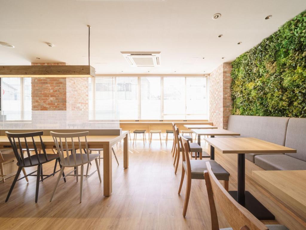 Posezení v ubytování Super Hotel Shinagawa Aomono-Yokocho