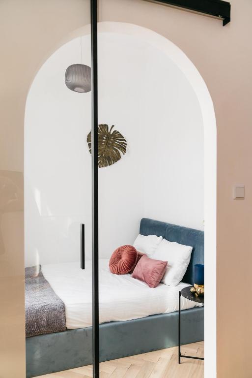 Posteľ alebo postele v izbe v ubytovaní Luna Apartment - LoftAffair