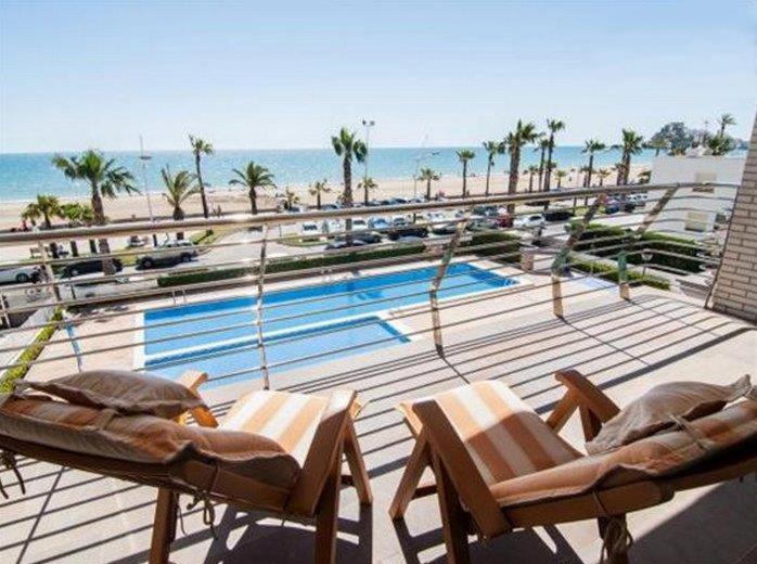 Gilmar Apartments, Apartamento 5 estrellas en Primera Linea de Playa Norte, Peñiscola, Hipoalergenico, Piscina, Ascensor y Parking