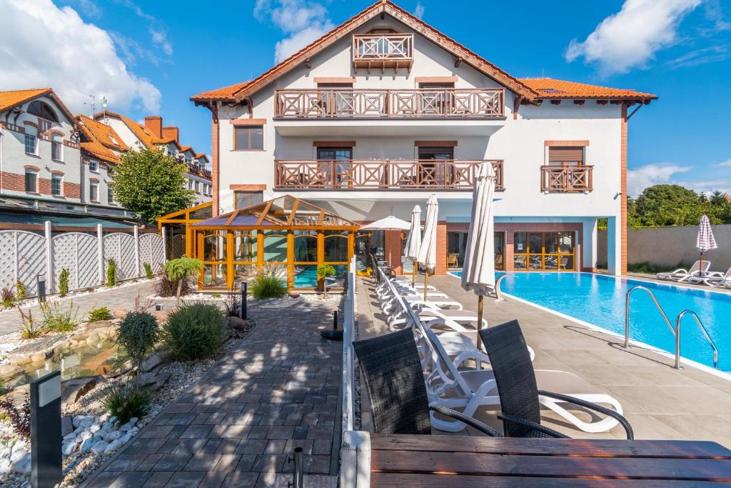 Bazén v ubytování Hotel Kahlberg nebo v jeho okolí