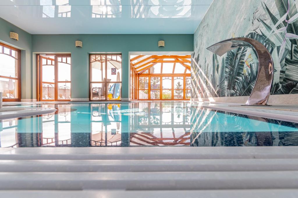 Bazén v ubytování Hotel Kahlberg nebo v jeho okolí