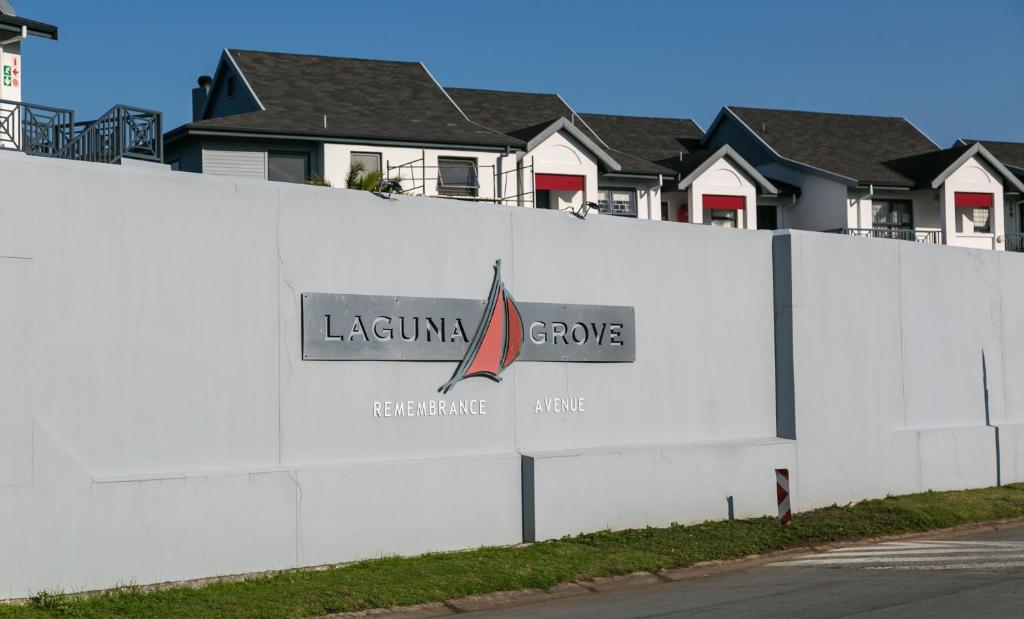NEW LISTING - 4 Laguna Grove - Life On The Water - Image 24