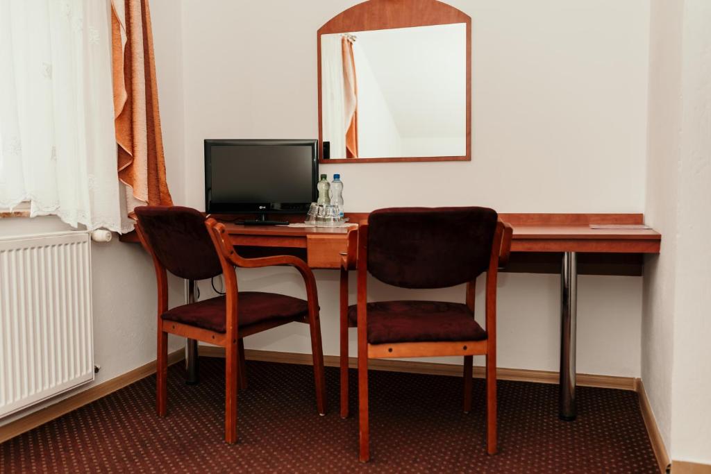 TV a/nebo společenská místnost v ubytování Motel Łasuch