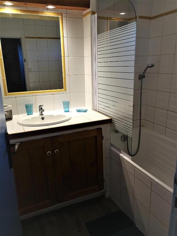 Koupelna v ubytování Appartements - Le Mas des Oliviers