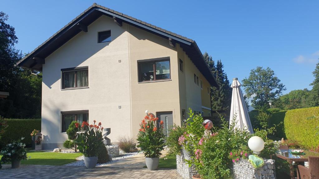 Zahrada ubytování Ferienwohnung in Krumpendorf am Wörthersee