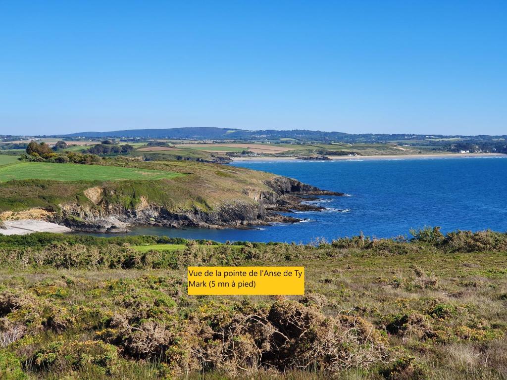 Gallery image of Reflets de la Mer... in Plomodiern