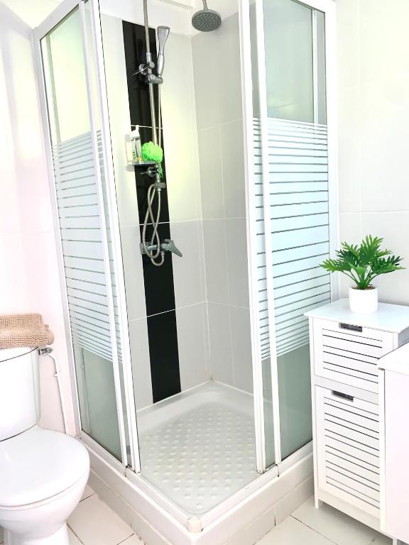 Koupelna v ubytování Superbe Studio Ultra COSY à 2 min de la PLAGE