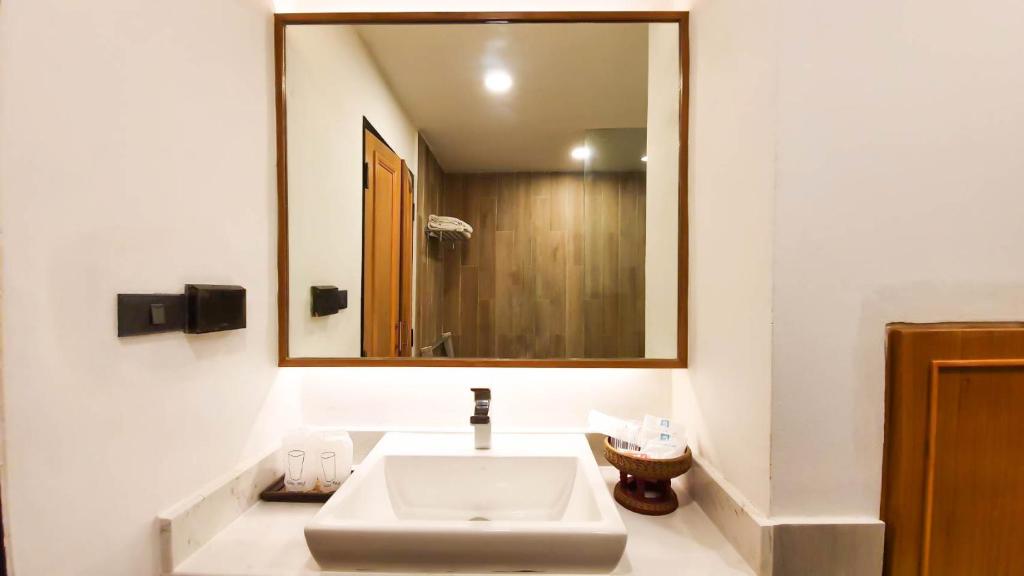 Big Tree Old Town Hotel - Resim 32