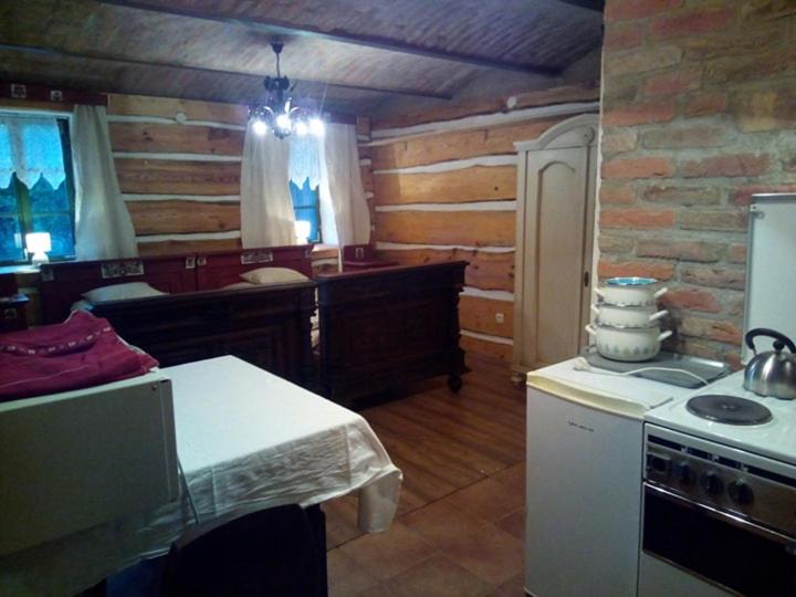 Kjøkken eller kjøkkenkrok på ÖregFenyő Porta Őrség-Magyarszombatfa
