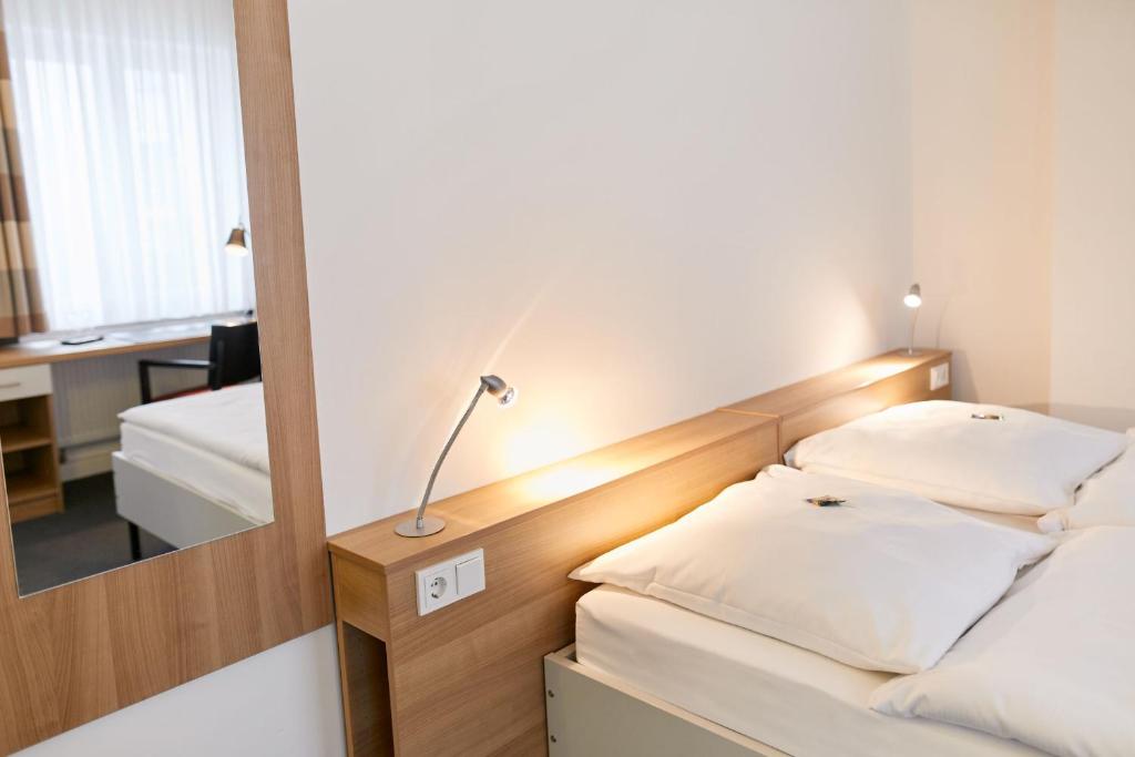 Townhouse Düsseldorf - Resim 23